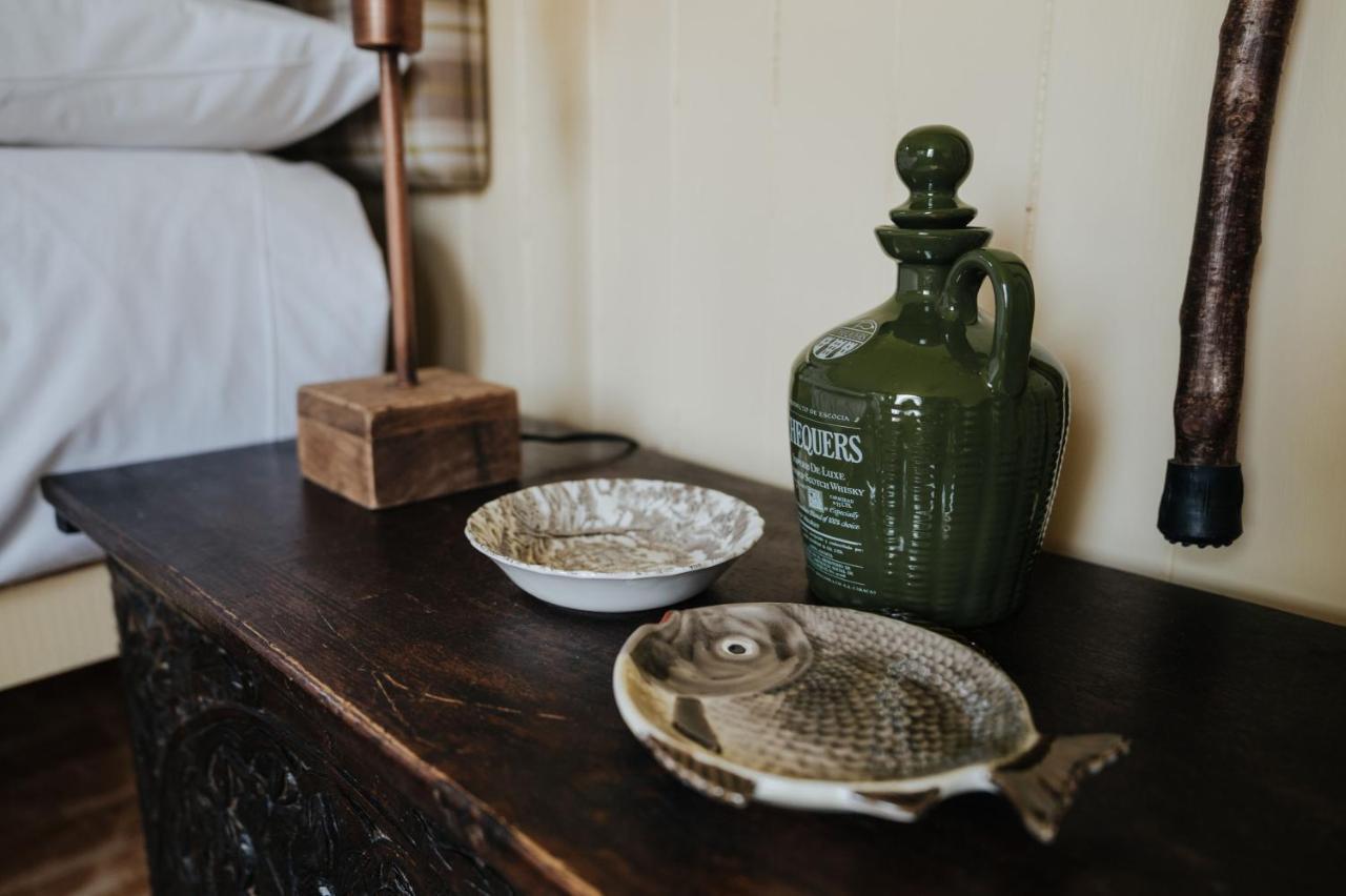 The Shepherds Huts & The Well Lodge At Ormesby Manor Ormesby Saint Michael Bagian luar foto
